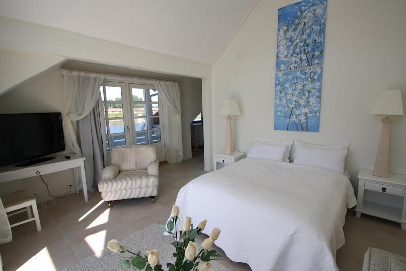 Sunde Fjord Hotel, Free And Easy Parking Solavagen Quarto foto